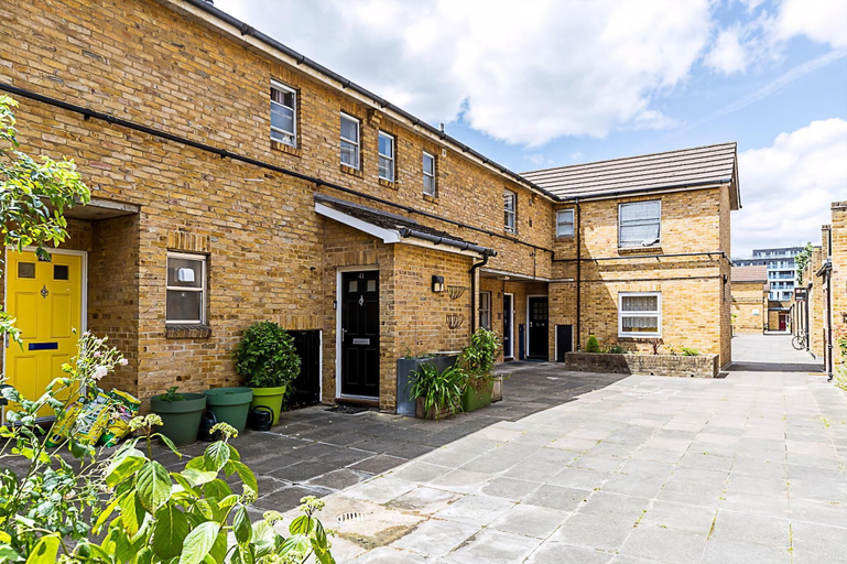 Exterior 4, Modern Borough Retreat With Private Terrace, London