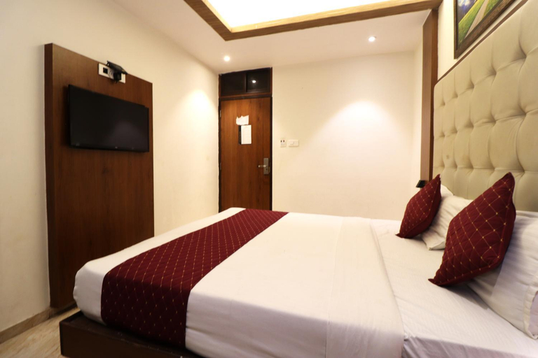 Bedroom 3, Gateway Star Hotel, Mumbai Suburban