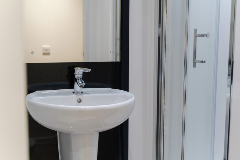 Bathroom 3, Destiny Student - Burnet Point, Edinburgh