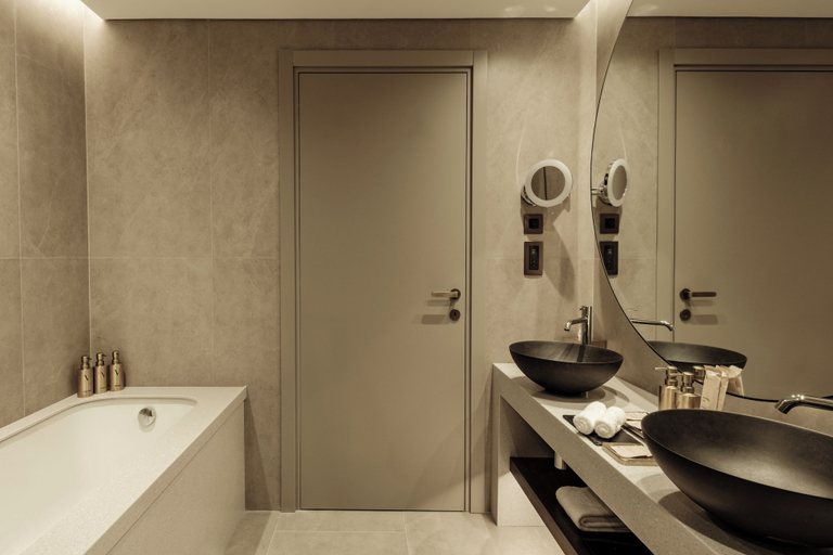 Room 3, AX The Heights Residences