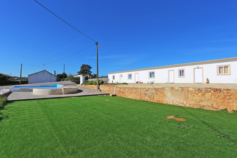 Room 4, X 06 - 1 Bed Apartment in Quinta da Ponte, Lagos