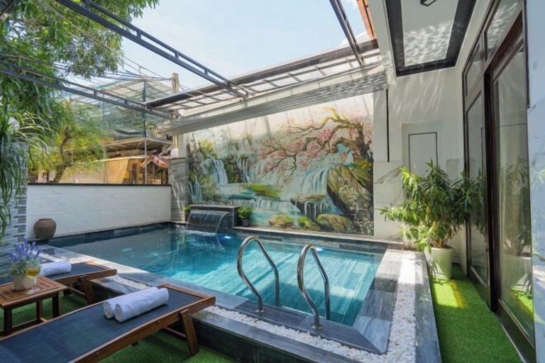 Pool, NaFaLa Homestay, Da Nang