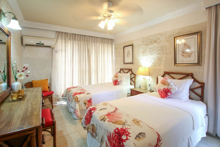 Room 4, Bora Bora 4 Bedroom Home