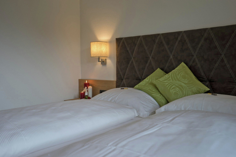 Bedroom 2, Apartment near the ski area in Mayrhofen, Schwaz