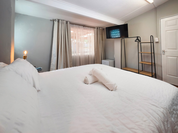Room 2, Tau Golden Mane, City of Johannesburg