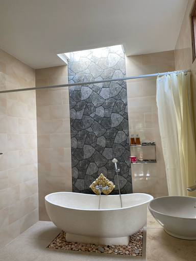 Bathroom 3, Vishnu Villa, Gianyar