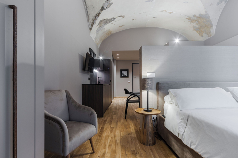 Room 5, Ferrini Home - Le Concerie, Catania