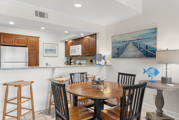 Dining 3, Grandview 2 Bedroom Condo, Walton