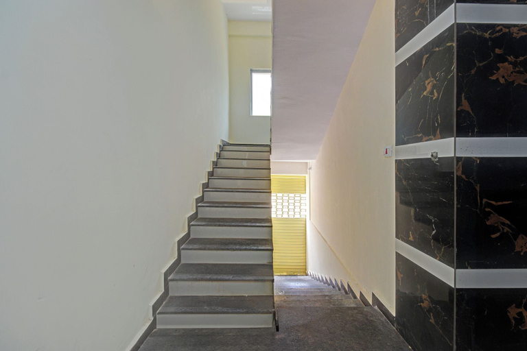 Lobby 3, Fabhotel Srikara Grand Luxury Rooms, Ranga Reddy