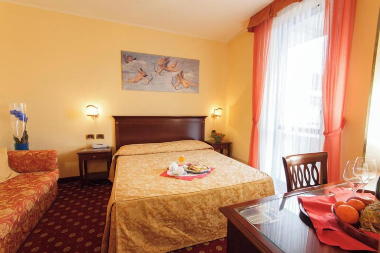 Bedroom 2, Hotel Mistrello, Parma
