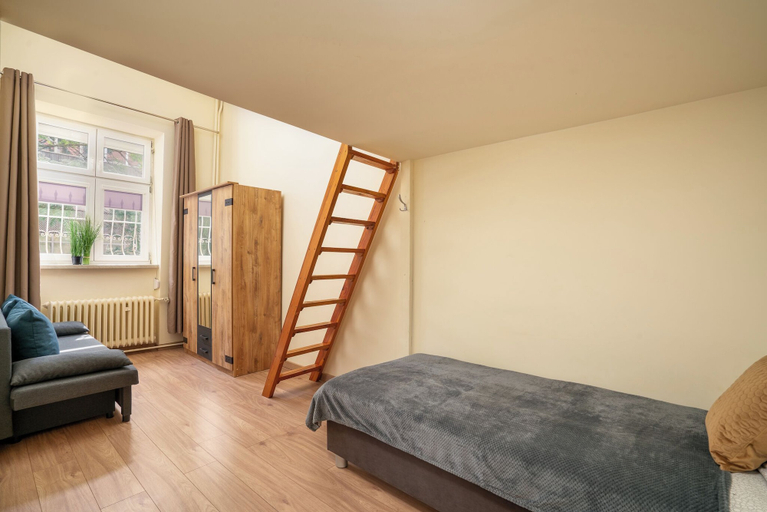 Room 5, AS HOME Ofiar Oświęcimskich, Środa Śląska