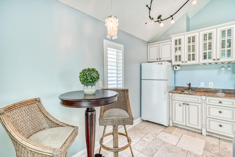 Interior 2, Nantucket Cottage 06a 1 Bedroom Condo, Okaloosa