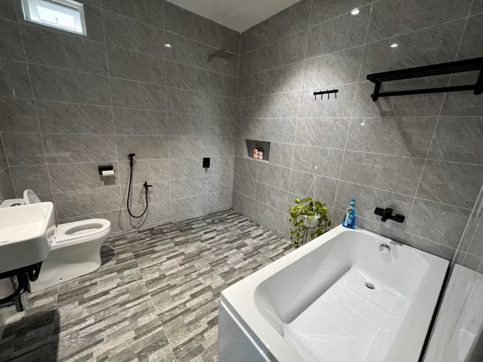Bathroom 2, Villa RI Homestay, Alor Gajah