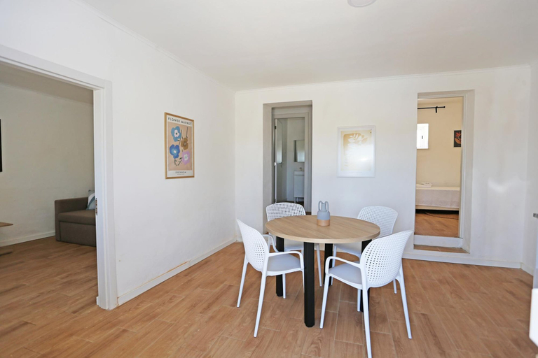 Room 5, X 01 - 2 Bed Apartment in Quinta da Ponte, Lagos