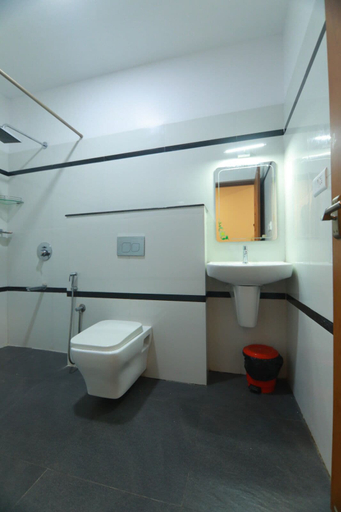 Bathroom 4, Hotel Mountain Hues Thekkady, Idukki