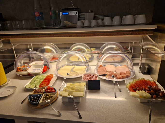 Breakfast buffet 4, Hotel Kronprinz, Emden