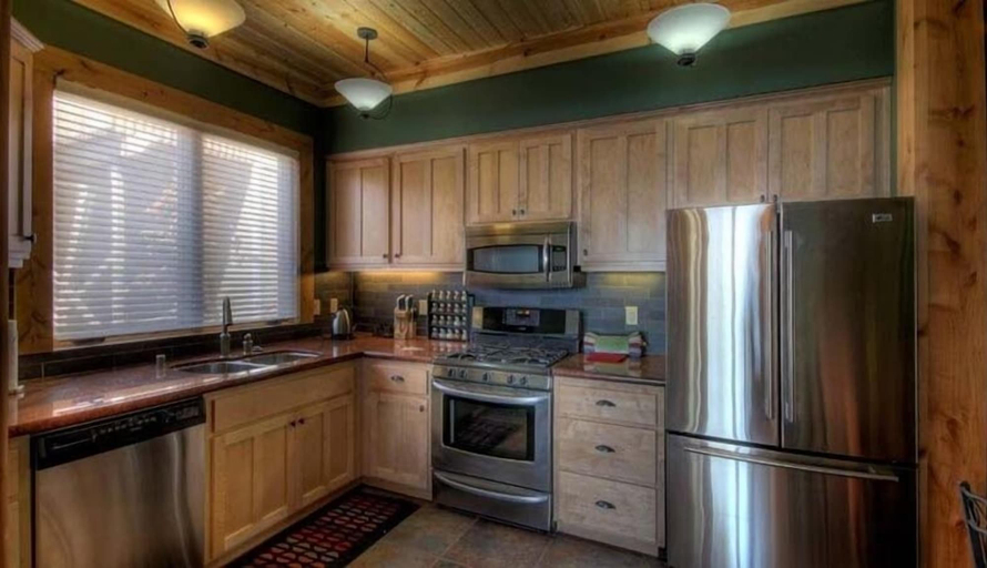 Private kitchen 3, Rock Haven 2 Bedroom Condo, Douglas
