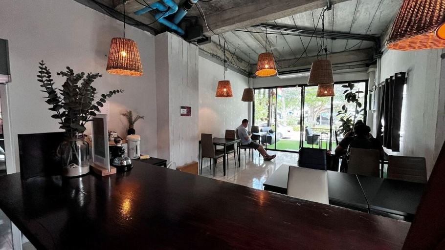 Food & Drinks 5, Coco mountain view, Phuket Island