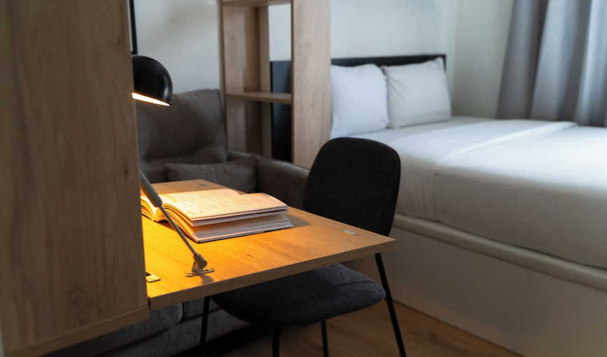 Bedroom 5, The Carabanchel Episode, Madrid