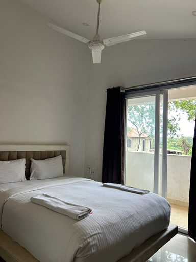 Room 5, Vista Vagator Junction Dia Hotels, North Goa