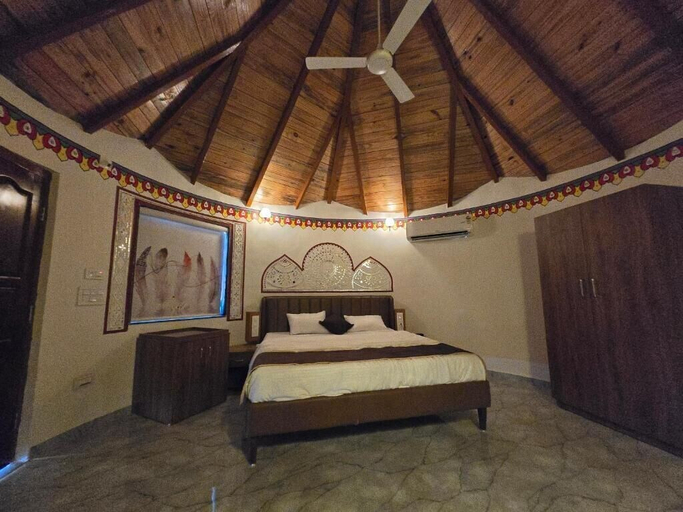 Room 4, StayGuru Heritage Resort Dholavira, Kachchh