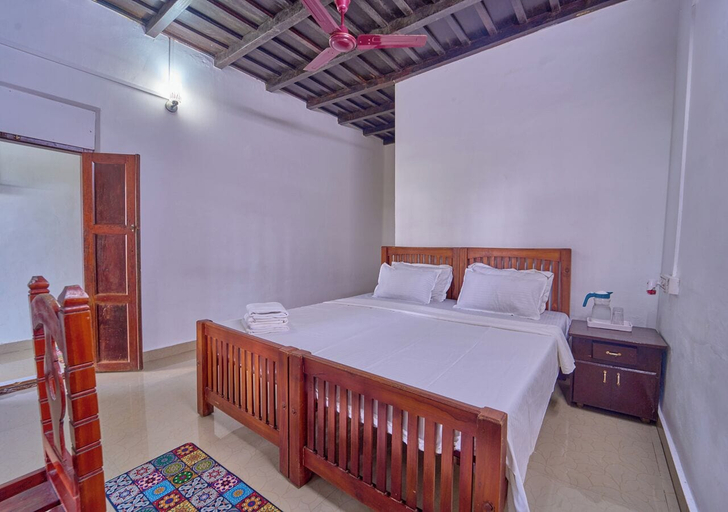 Room 3, Cotelac Heritage Lake Resort Alleppey, Alappuzha