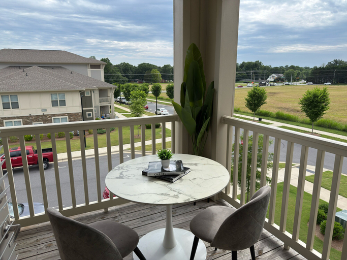 Terrace/patio, Upscale King 2BR Suite Mins to Charlotte, Mecklenburg