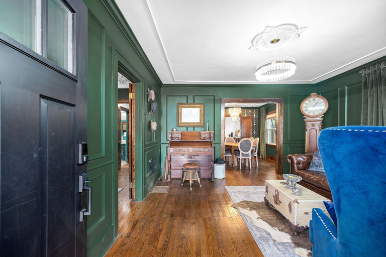 Interior 5, The Pink & Old Clarksville House, Montgomery