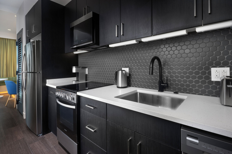 Private kitchen 4, The Artful Way, Buncombe
