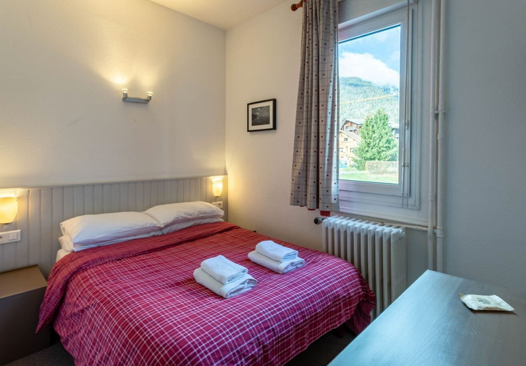 Room 3, Hotel les Aravis, Haute-Savoie