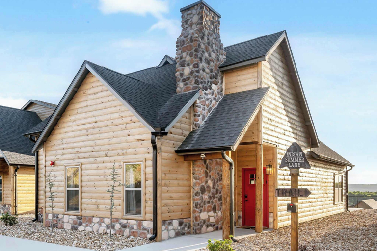 Exterior & Views 2, Two Pines Endless Views and Attractions!, Taney
