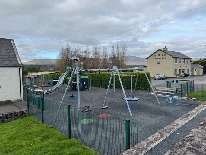 Children's activities, Brú na Dromoda Dromid Hostel