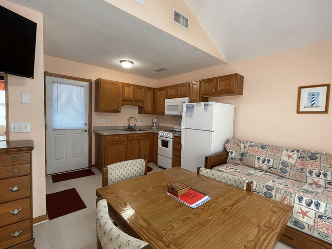 Interior 4, 26 Salty Dogs Studio Bedroom Condo by RedAwning, Dare