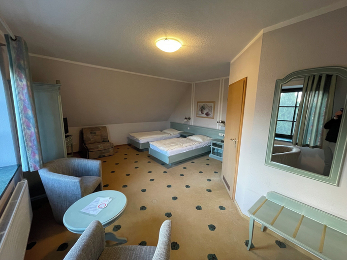Bedroom 2, Müritz-Landhotel Grüner Baum, Mecklenburgische Seenplatte
