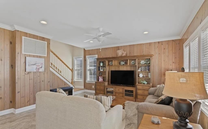 Living area 5, 1 Ez Access 4 Bedroom Home by RedAwning, Brunswick