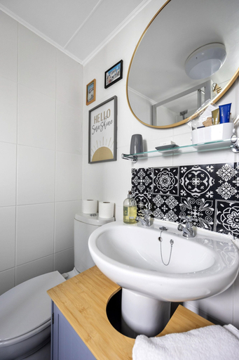 Bathroom, Brighton Water Cabin With Free Parking, Brighton and Hove