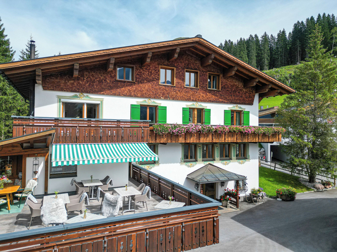 Exterior 5, die AlpenRose, Bludenz