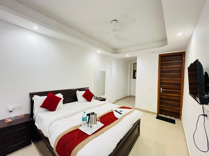 Room 4, Roomshala Hotel Iotus Villa, Delhi