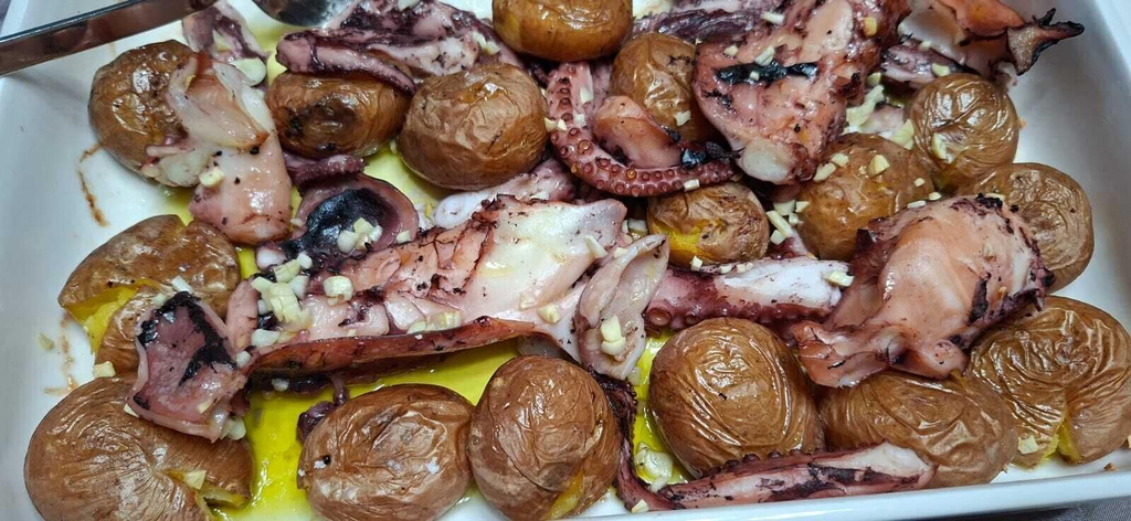 Restaurant 5, Bosque da Fantasia, Baião