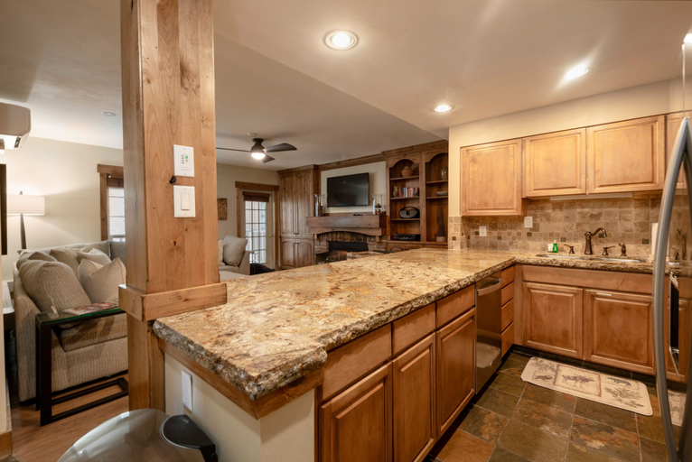 Living area 2, Resort Plaza Condominiums 5002-5025, Summit