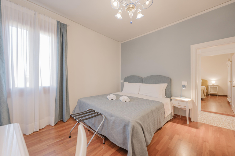 Bedroom 4, Santo Stefano Palace, Venezia