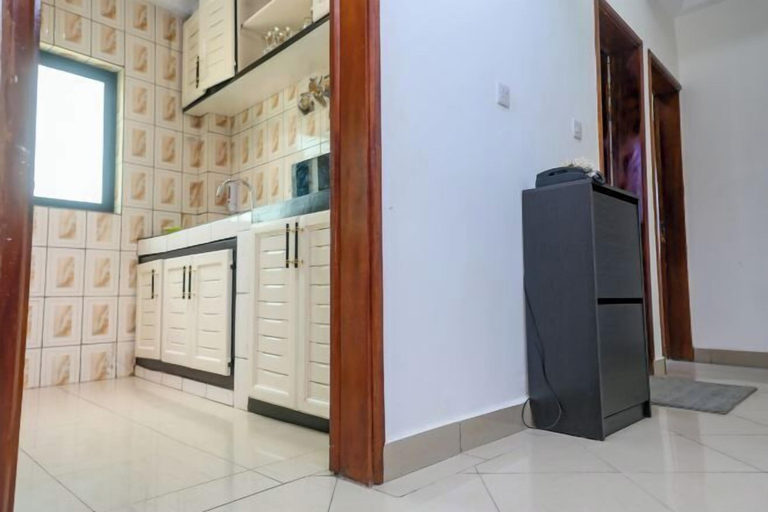 Interior, T-Square Residence Makepe, Wouri