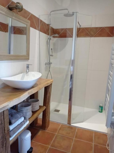 Bathroom 5, Les Coulisses du Chteau, Tarn-et-Garonne