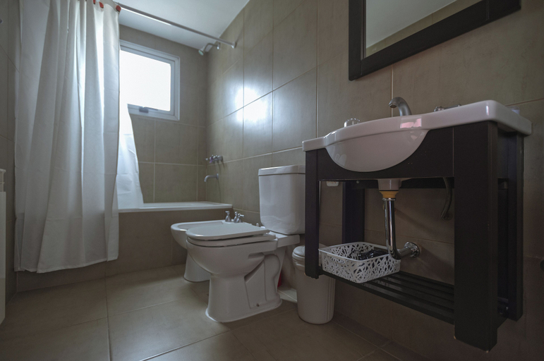 Bathroom 4, Alojar Towers, Ushuaia