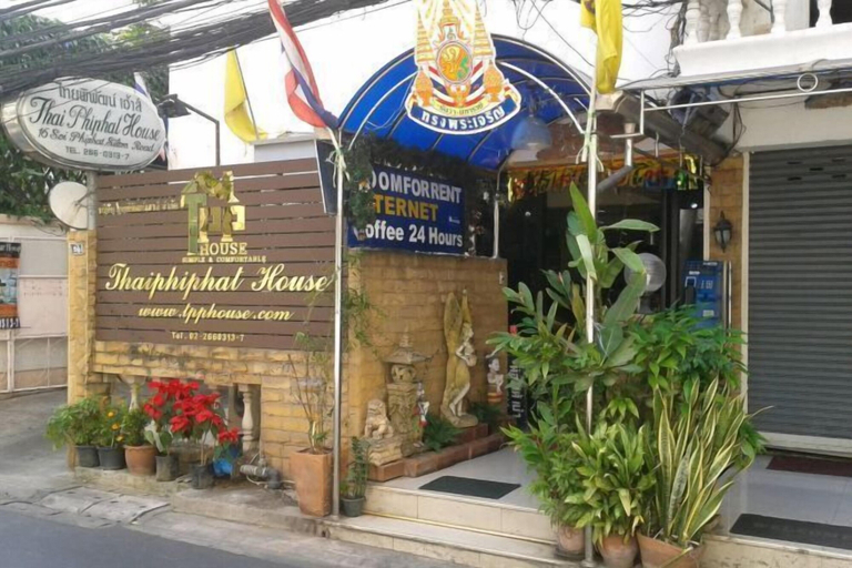 Exterior 2, Collection O Thaiphiphat House Silom, Bang Rak
