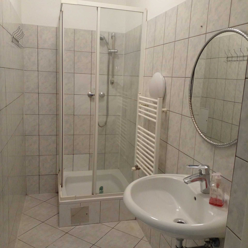 Bathroom 3, Modern 2BR Apt Long Stay Near Station, Wien