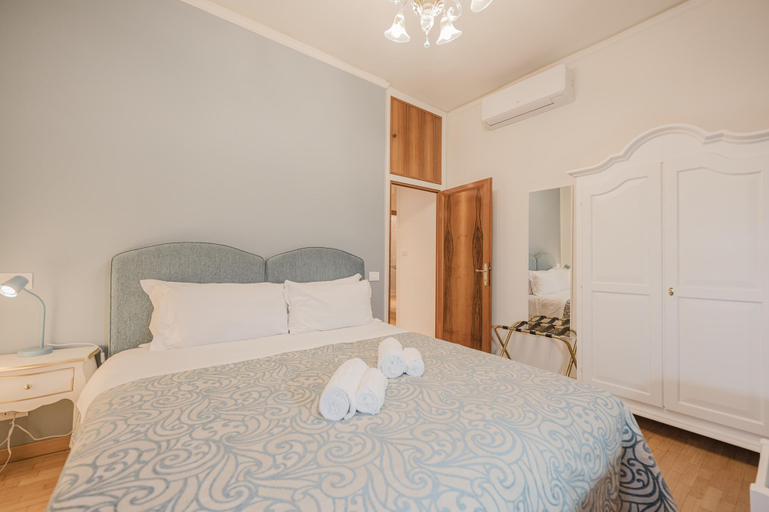 Bedroom 5, Santo Stefano Palace, Venezia