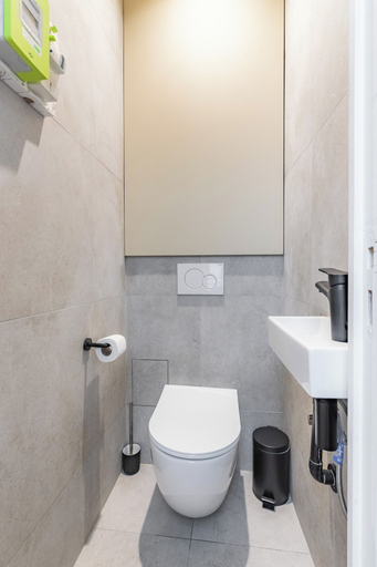 Bathroom 5, LX 11 Beaumarchais, Paris