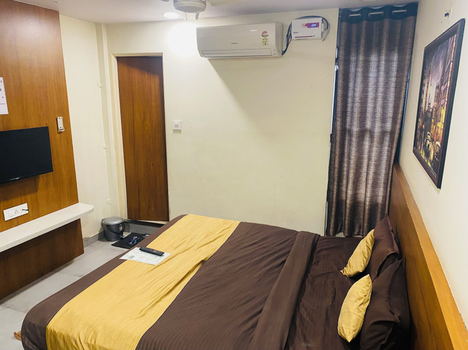 Bedroom 2, Hotel The Silver Nest, Nagpur