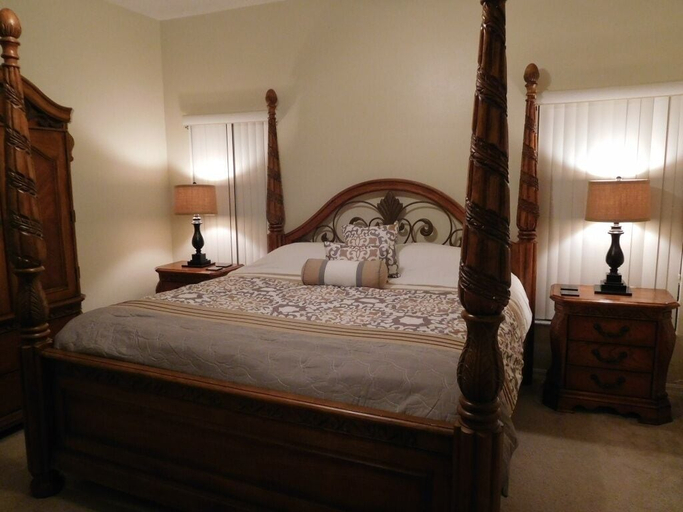 Room 3, Palm Lake Villa 6 Bedroom Home, Polk
